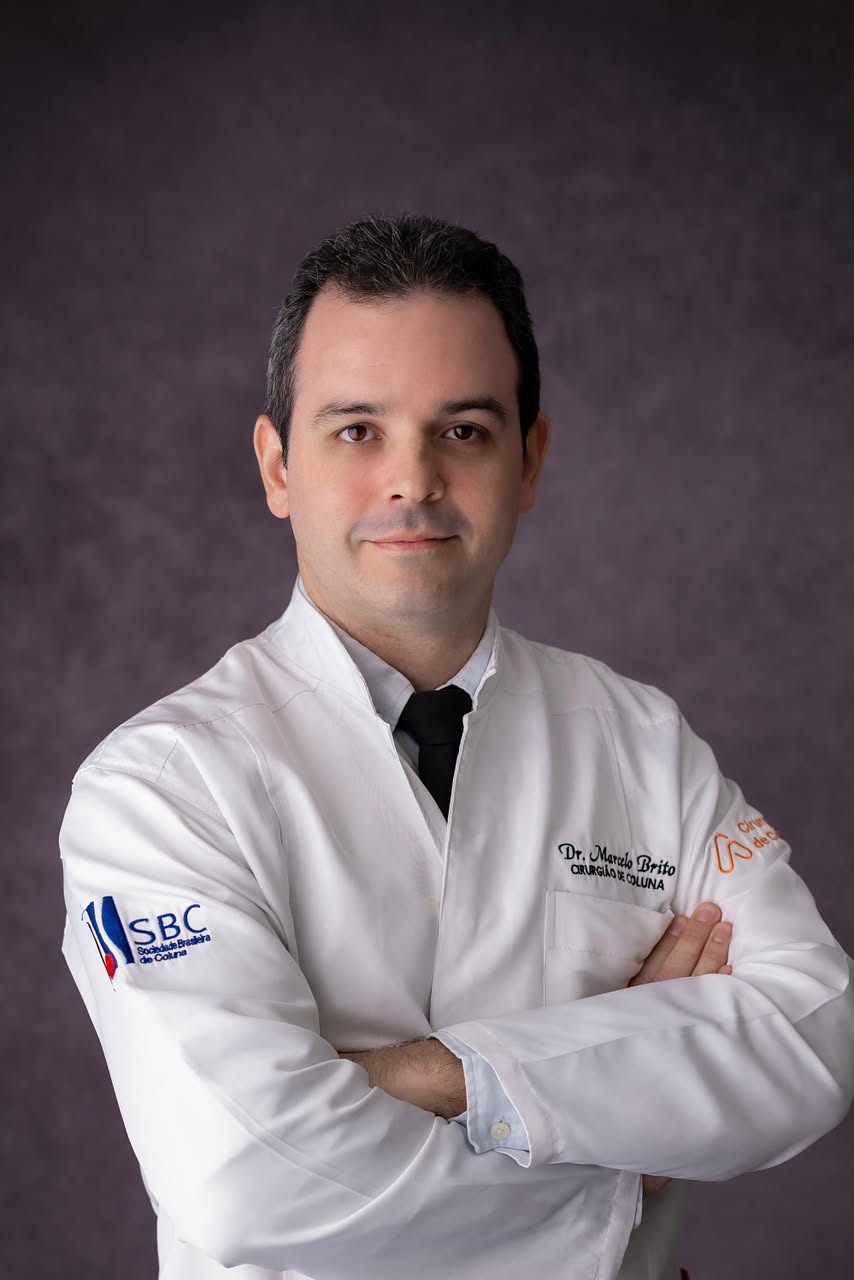 Dr. Marcelo Brito, cirurgião de coluna